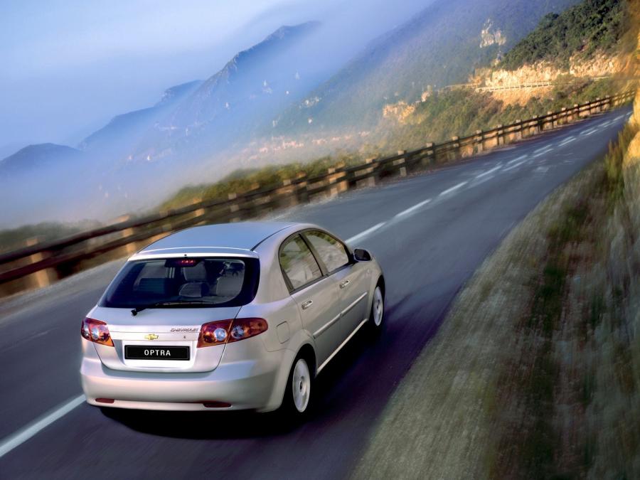  Chevrolet Optra5 2004 года  (фото 4 из 15)